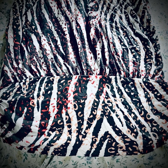 FRENCH CONNECTION Chic Coverup/BlouseOn with Braided Silver Straps, Rayon Size M - Picture 10 of 12